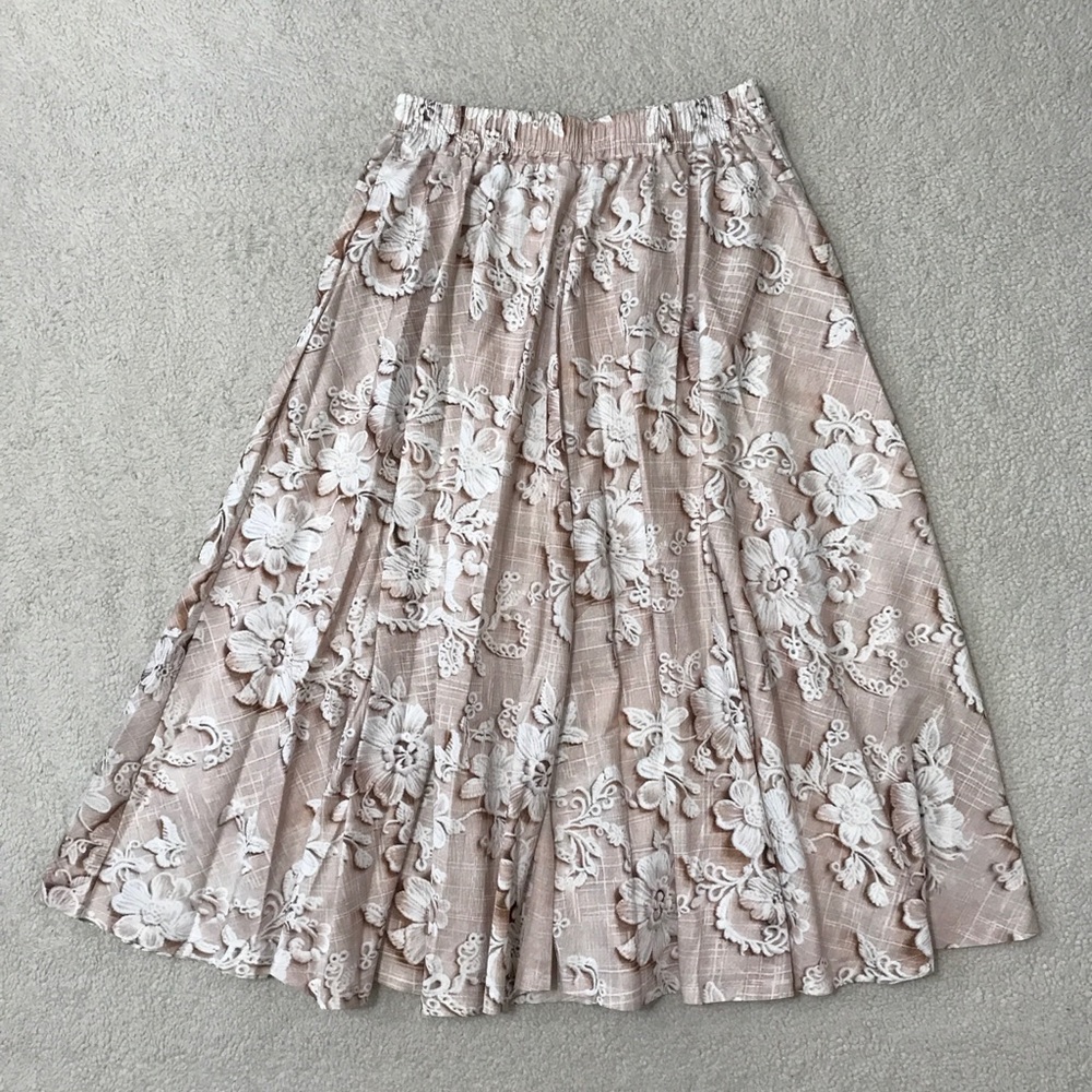 Midi Skirt NWOT Floral Lace Printed Length 34” Beige Size L
